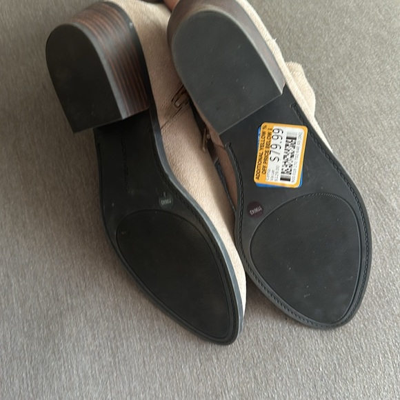 NWT Lucky Brand Suede Booties sz11 - Picture 4 of 8